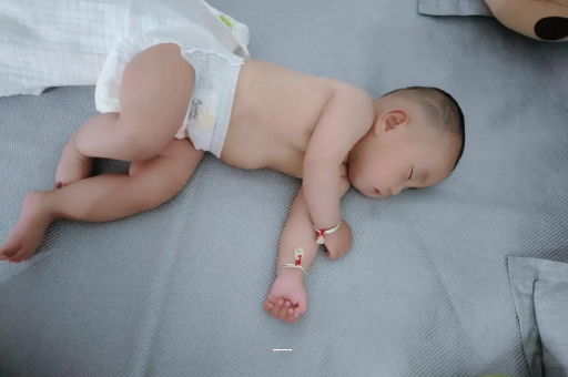 营口宝宝上火有眼屎